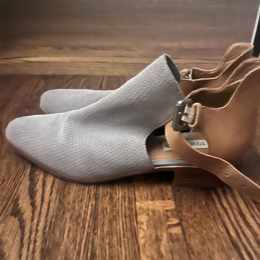 Steve Madden Grey Suede & Tan Leather Booties